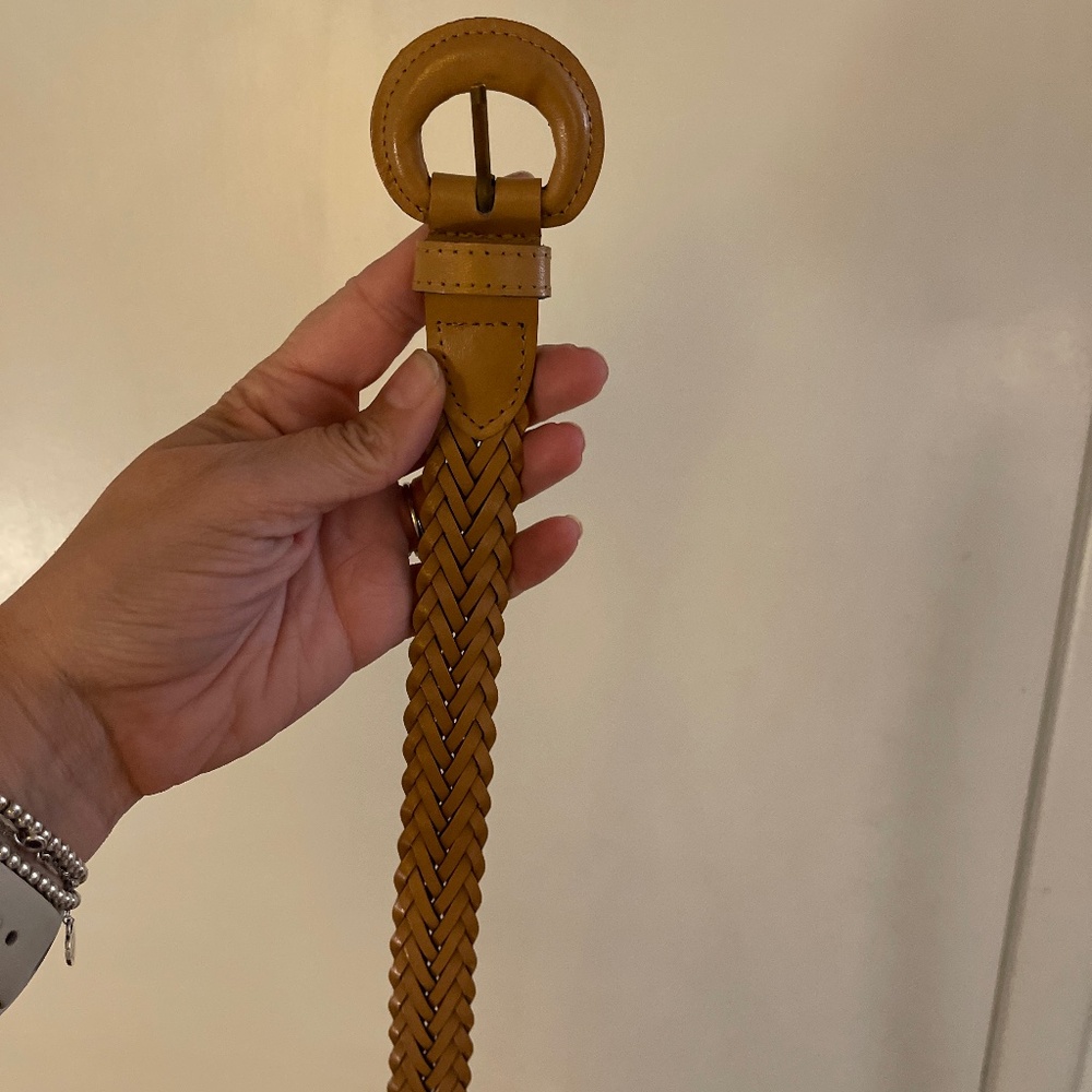 Women’s tan woven leather belt